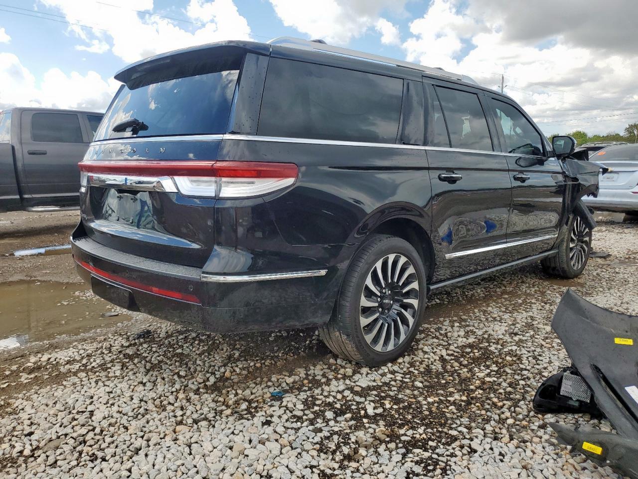 2023 Lincoln Navigator L Black Label - zdjęcie 3