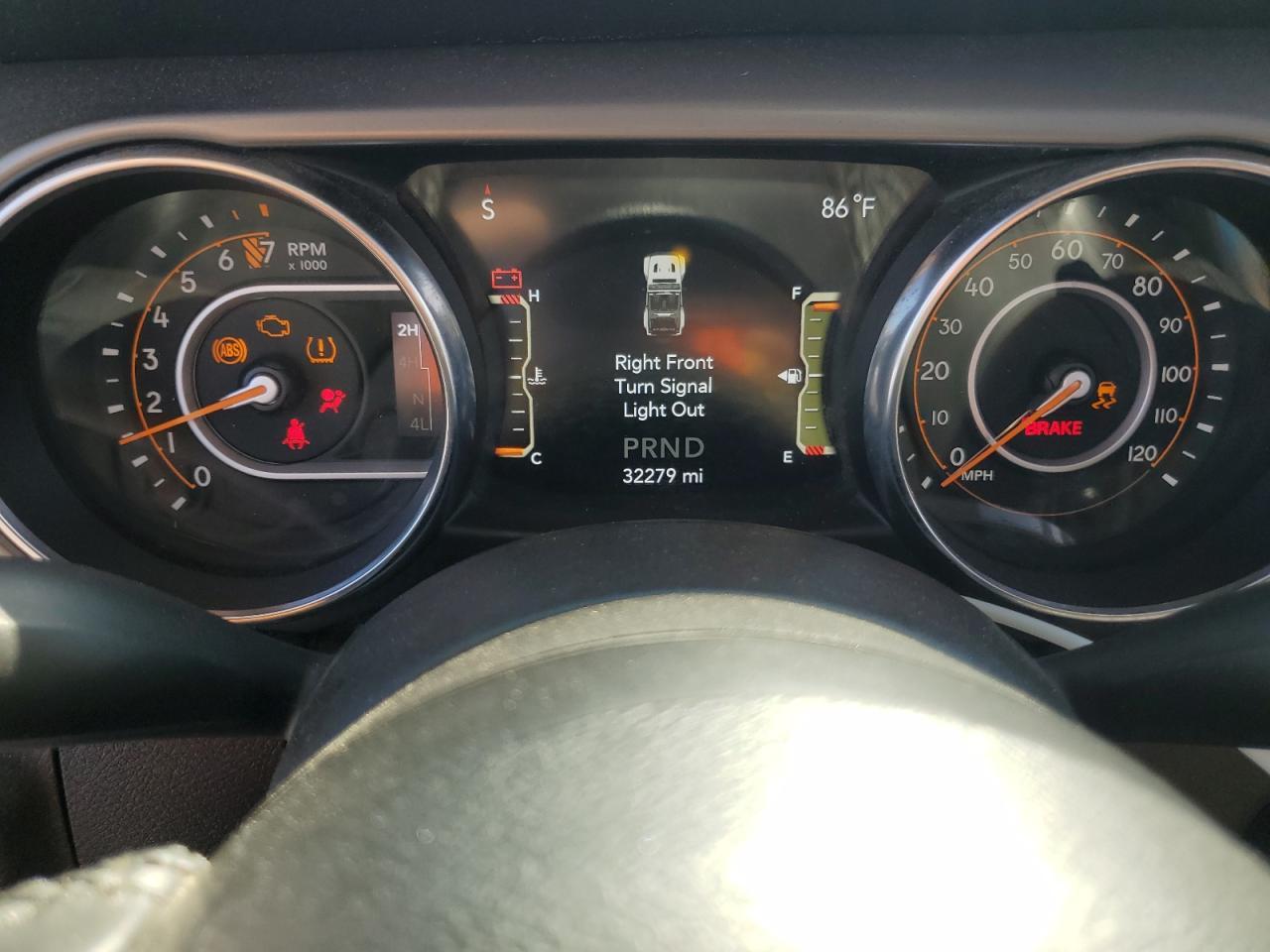 2021 Jeep Wrangler - zdjęcie 9