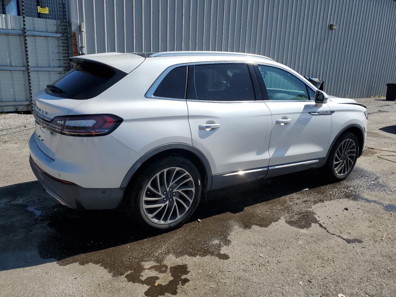 2019 Lincoln Nautilus Reserve - zdjęcie 3