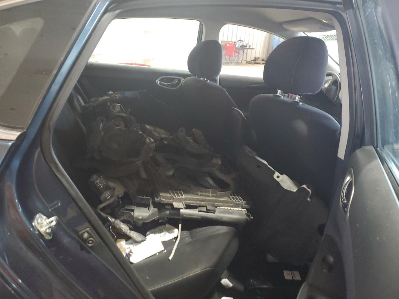 2017 Nissan Sentra S - zdjęcie 10