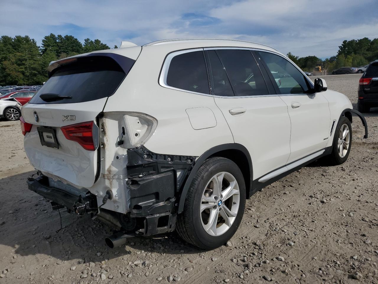 2018 BMW X3 xDrive30I - zdjęcie 3