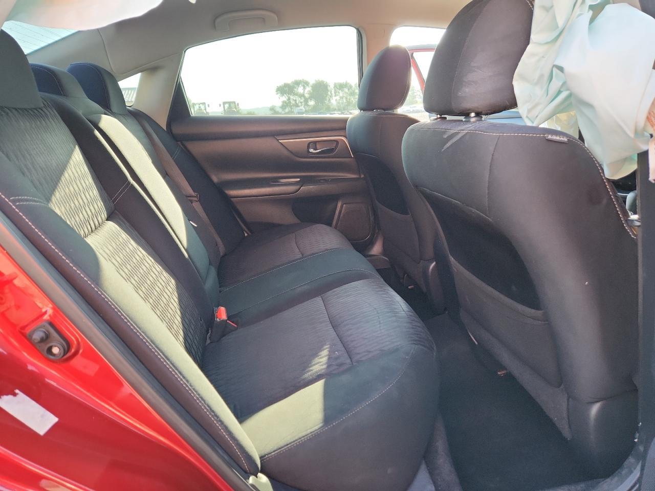 2017 Nissan Altima - zdjęcie 10