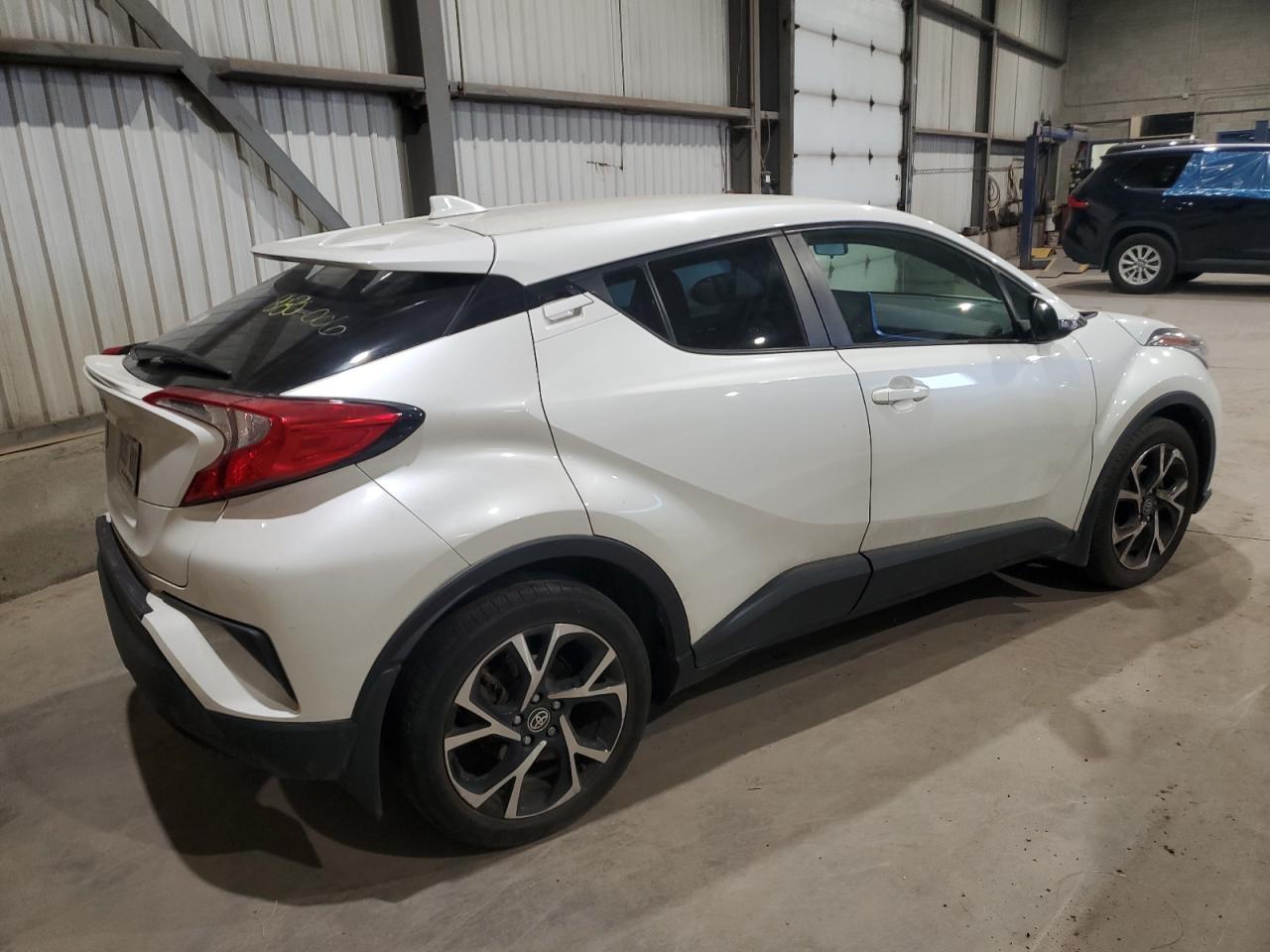 2021 Toyota C-Hr Xle - zdjęcie 3