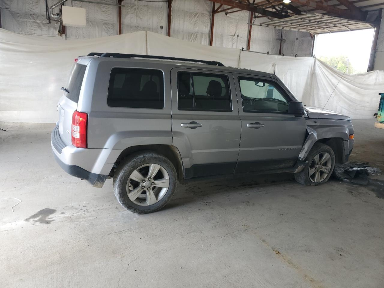 2015 Jeep Patriot Latitude - zdjęcie 3