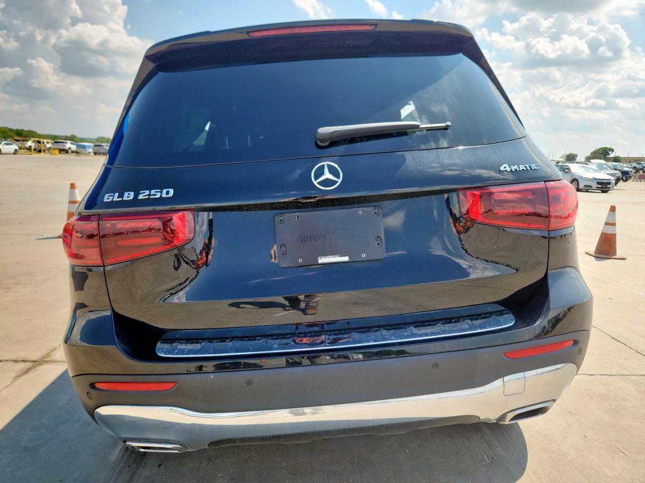 2024 Mercedes-Benz GLB - zdjęcie 6