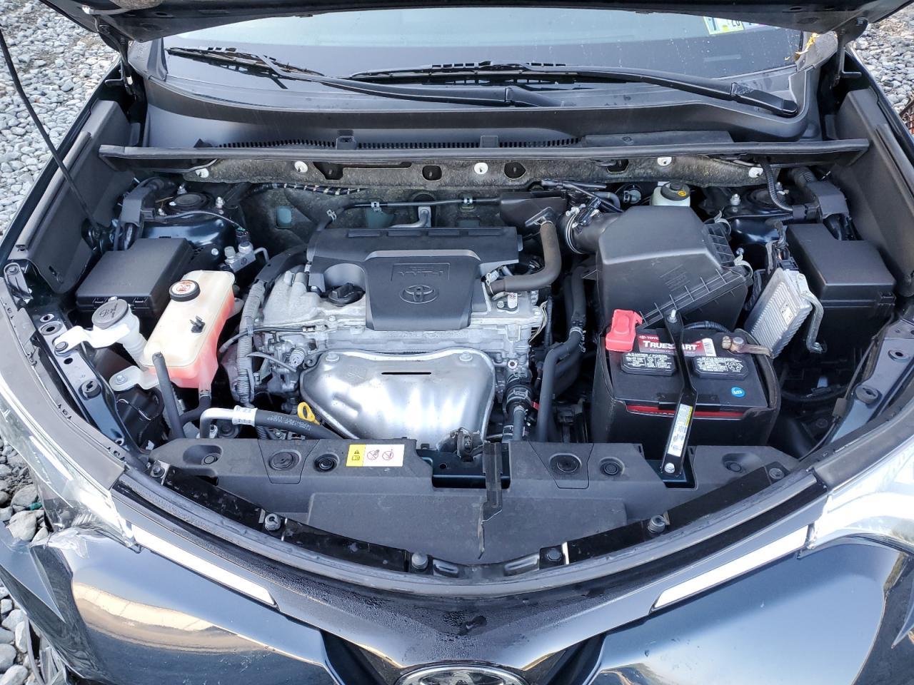 2018 Toyota Rav4 Le - zdjęcie 12