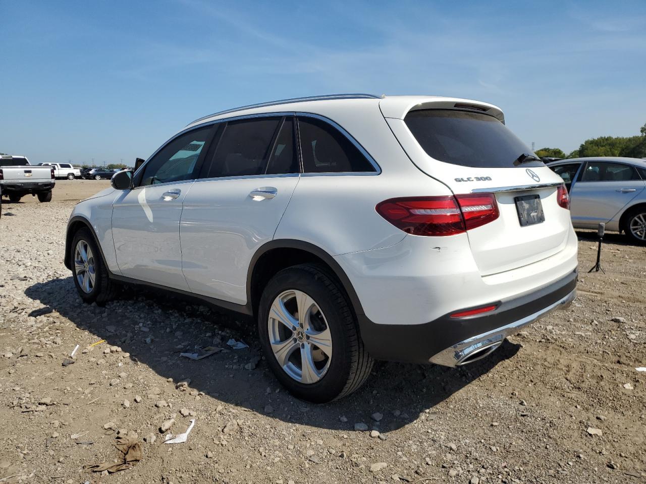 2018 Mercedes-Benz Glc 300 4Matic - zdjęcie 2