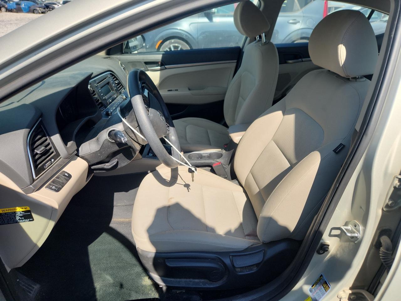 2017 Hyundai Elantra - zdjęcie 7