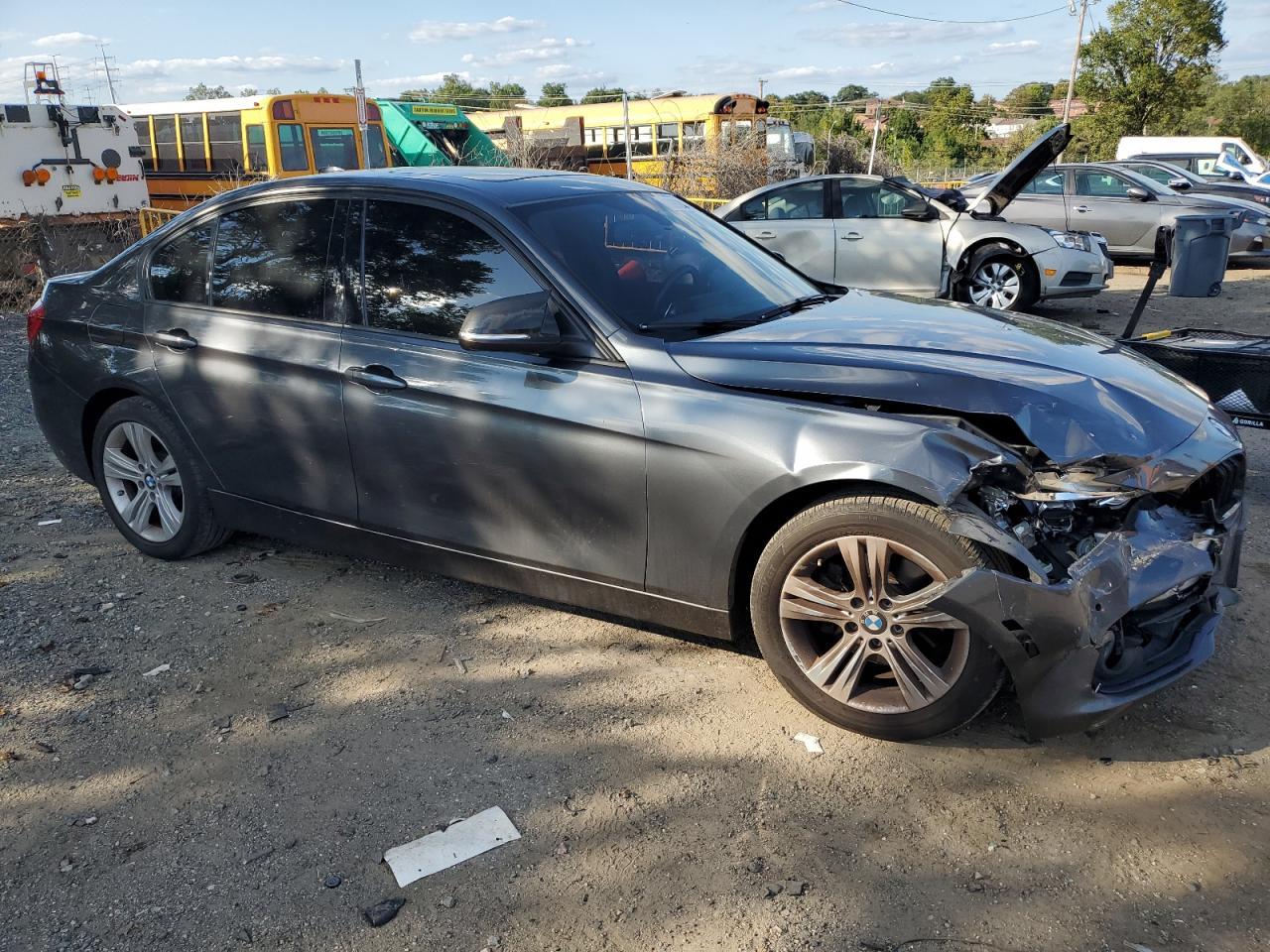 2016 BMW Seria 3 - zdjęcie 4