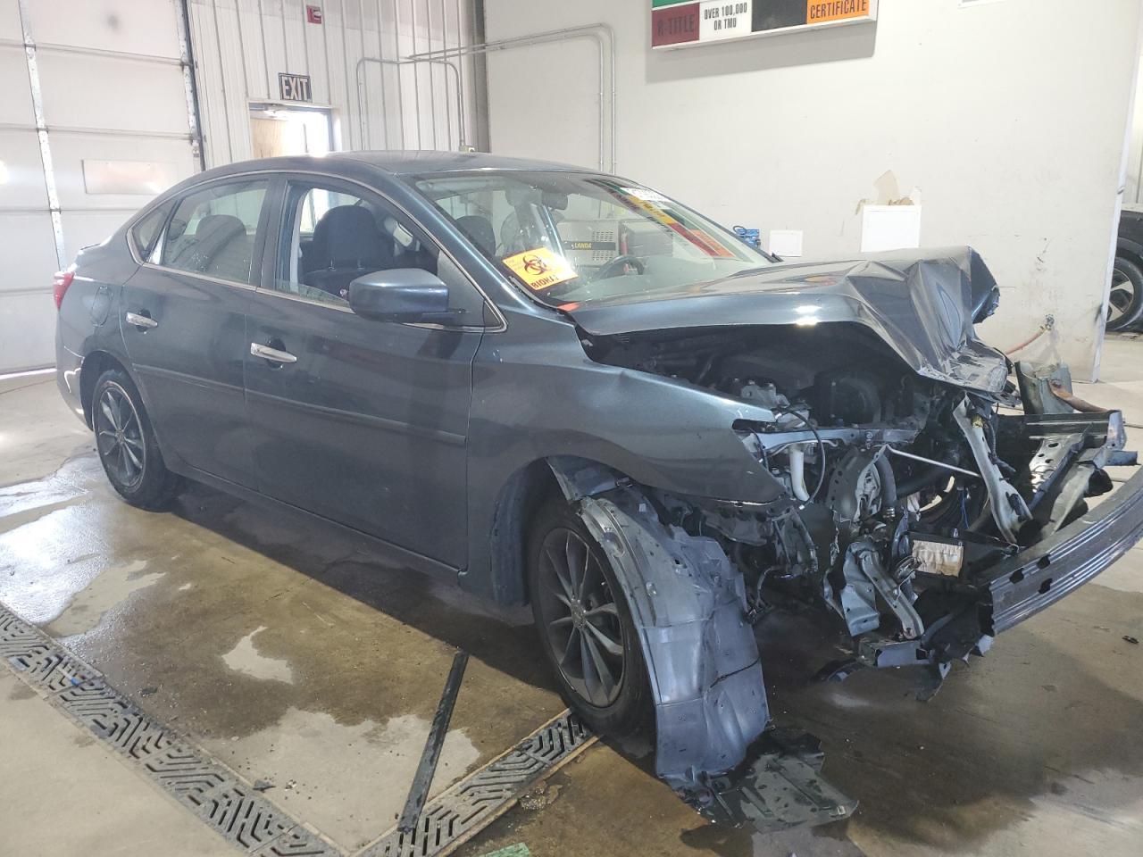 2017 Nissan Sentra S - zdjęcie 4