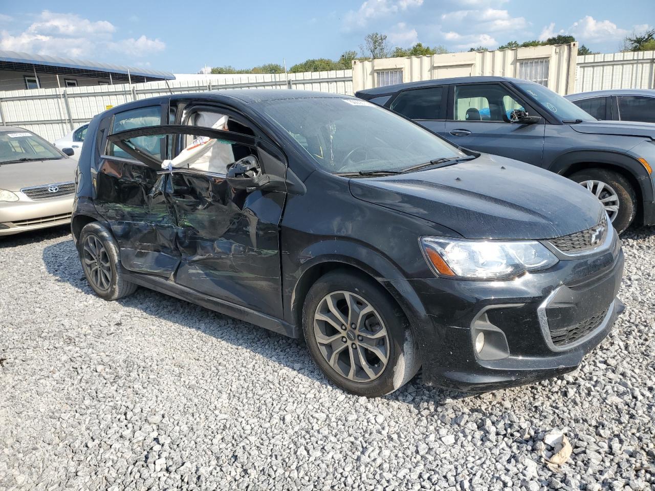 2019 Chevrolet Sonic Lt - zdjęcie 4