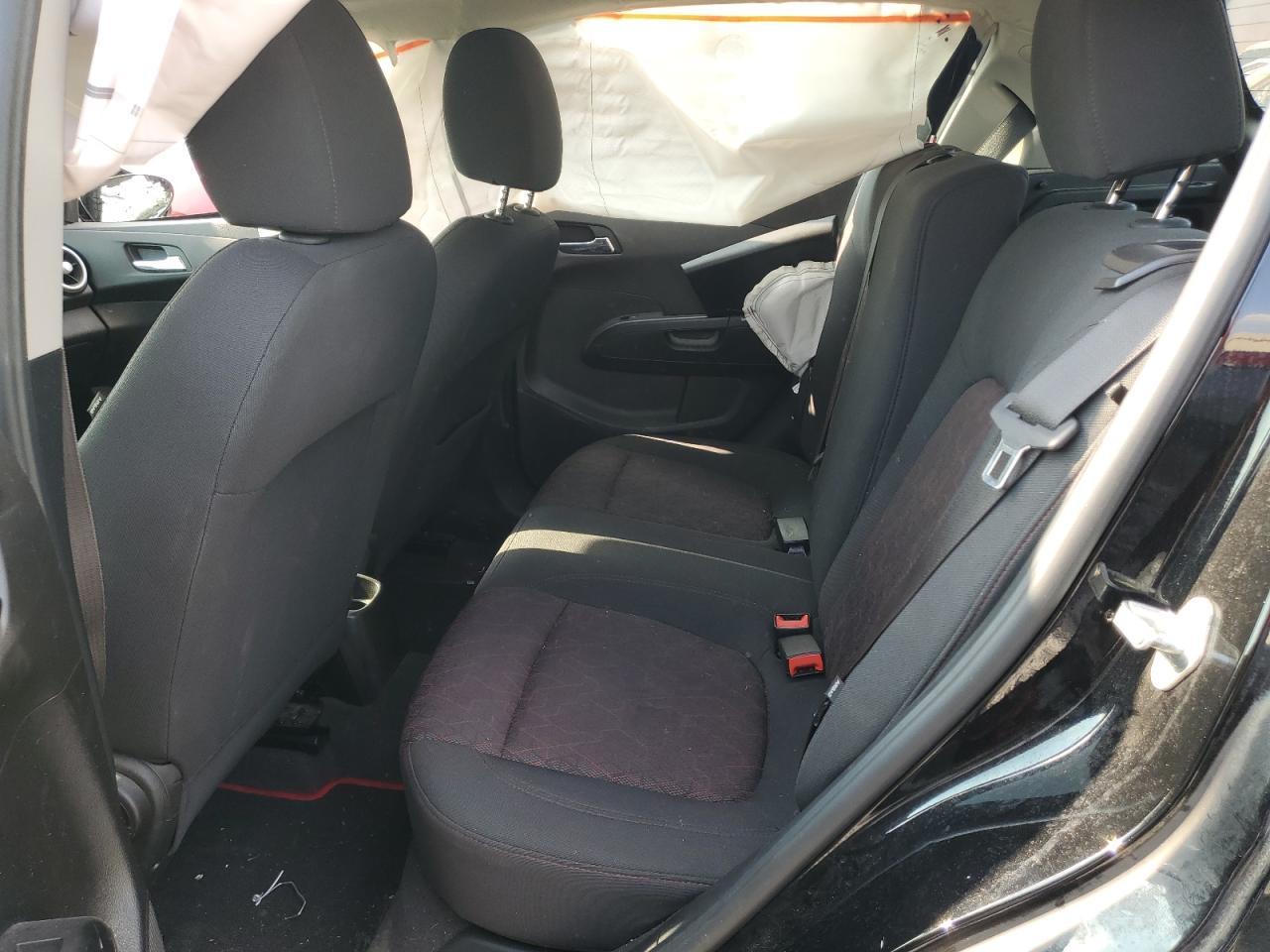 2019 Chevrolet Sonic Lt - zdjęcie 10