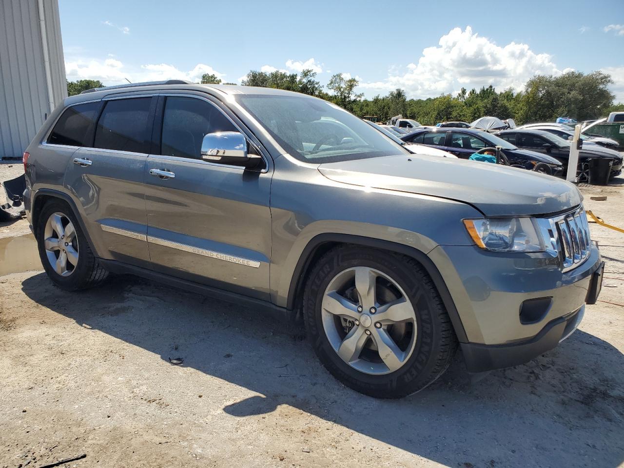 2013 Jeep Grand Cherokee Overland - zdjęcie 4