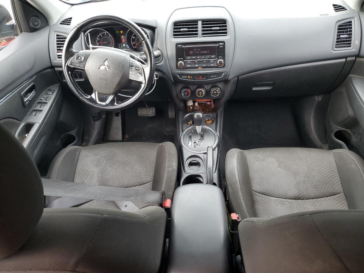 2016 Mitsubishi Outlander - zdjęcie 8