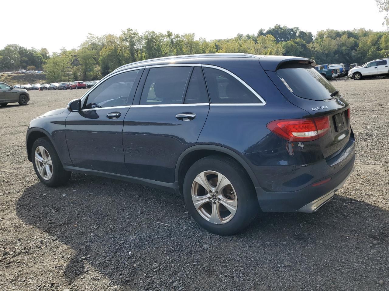 2017 Mercedes-Benz Glc 300 4Matic - zdjęcie 2