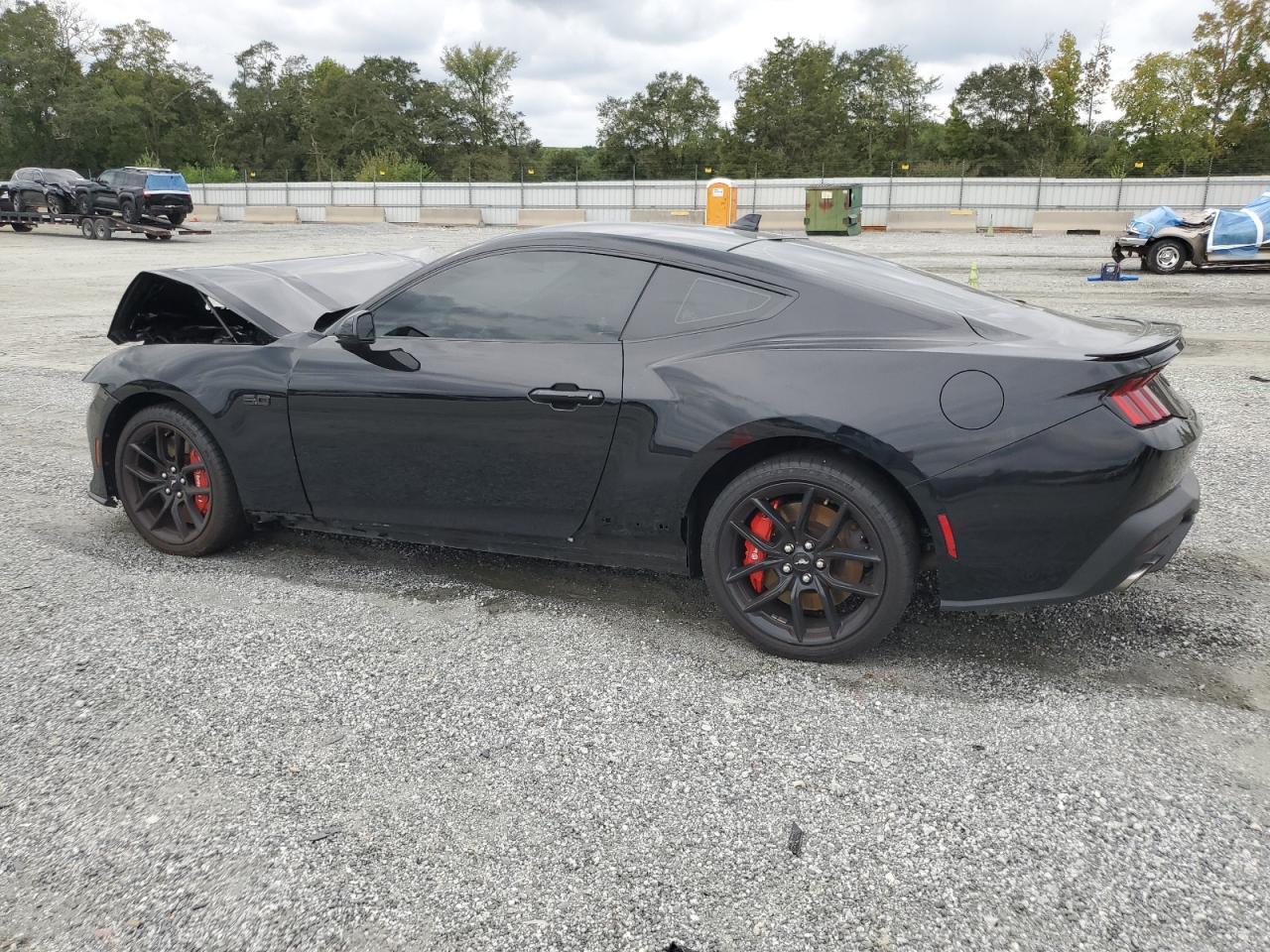 2024 Ford Mustang Gt - zdjęcie 2