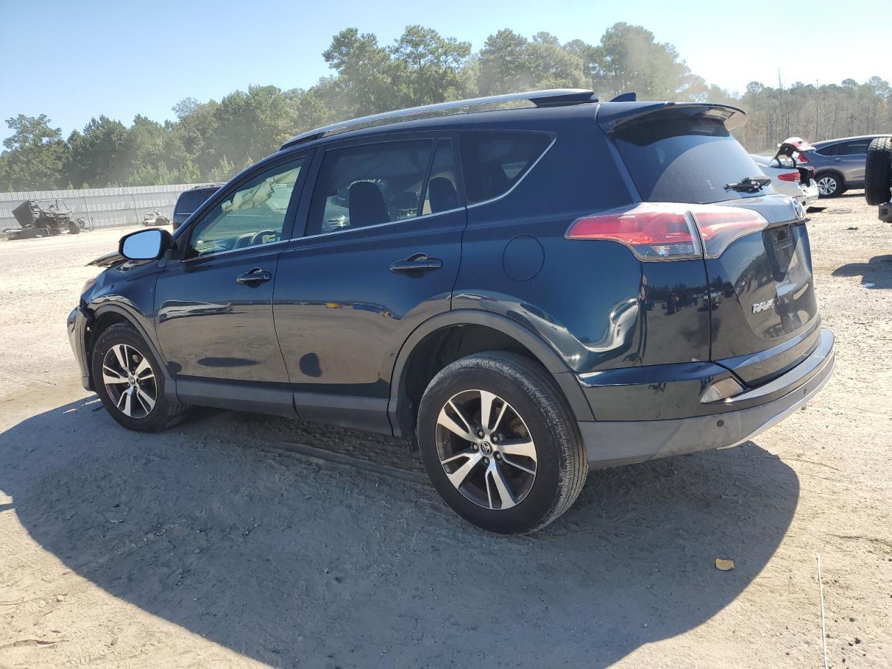 2018 Toyota Rav4 Adventure - zdjęcie 2