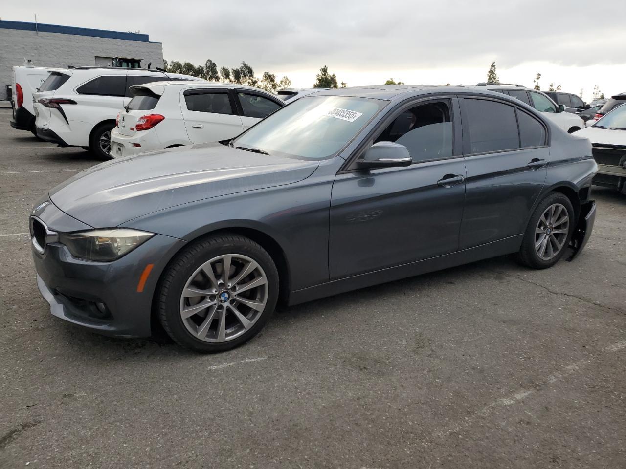 2017 BMW Seria 3 - zdjęcie główne