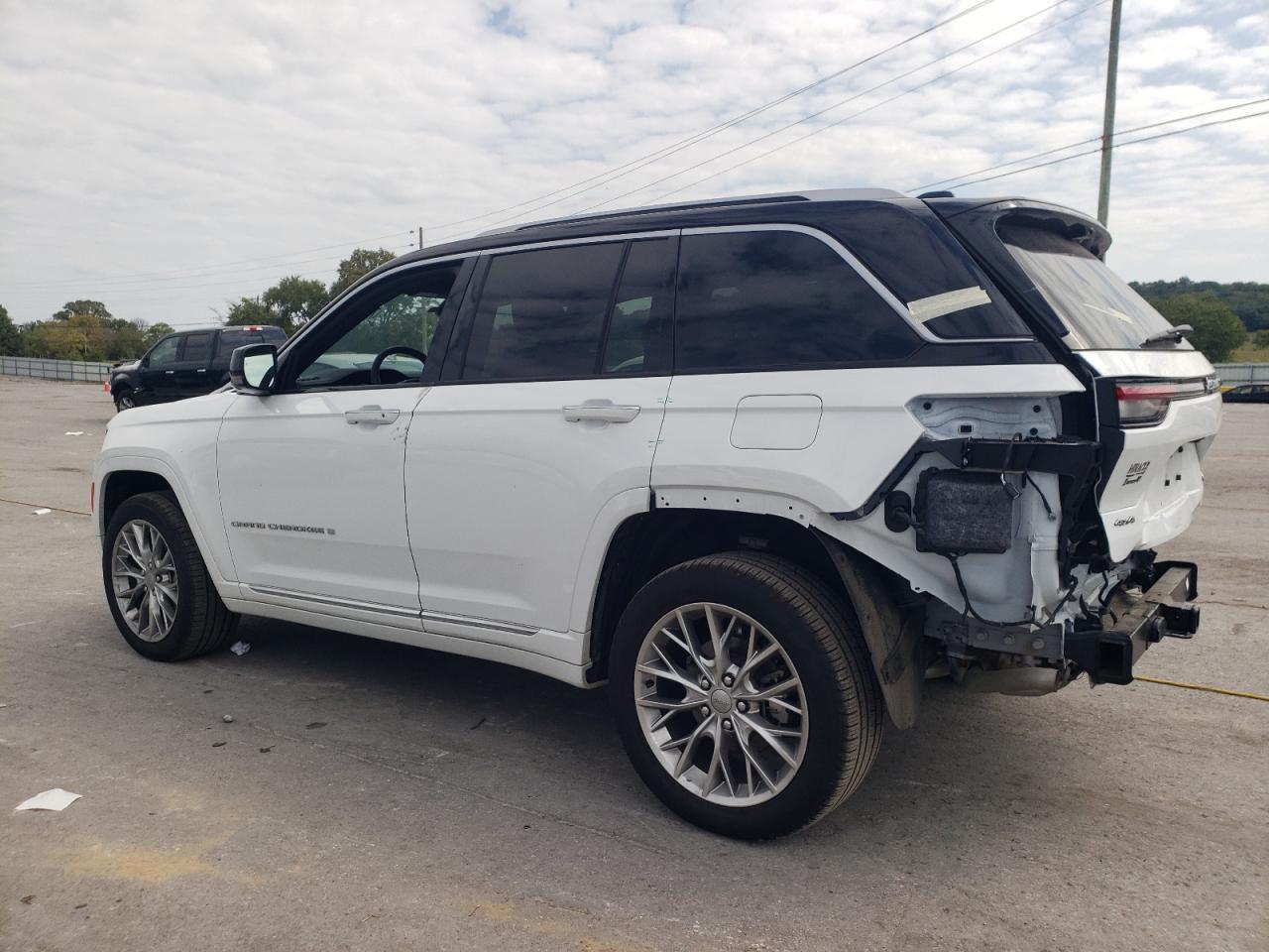 2024 Jeep Grand Cherokee Summit - zdjęcie 2