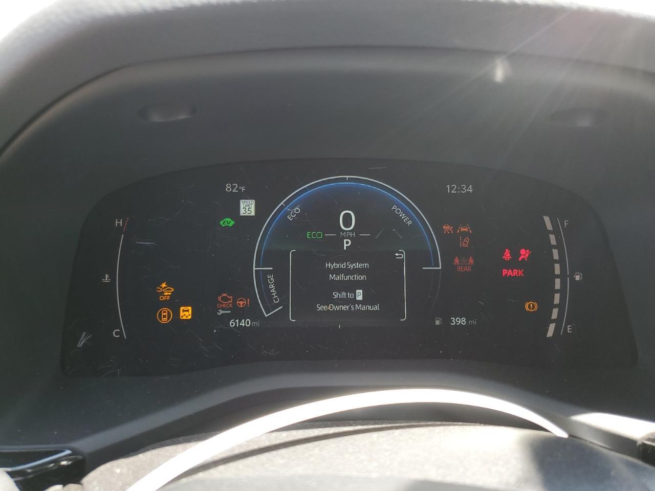 2025 Toyota Camry - zdjęcie 9