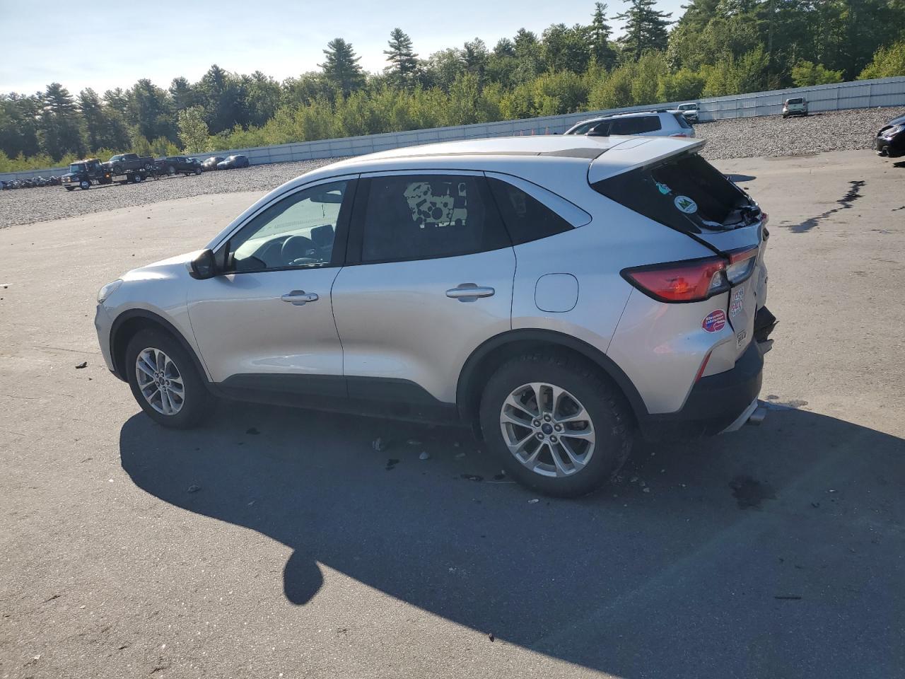 2020 Ford Escape - zdjęcie 2