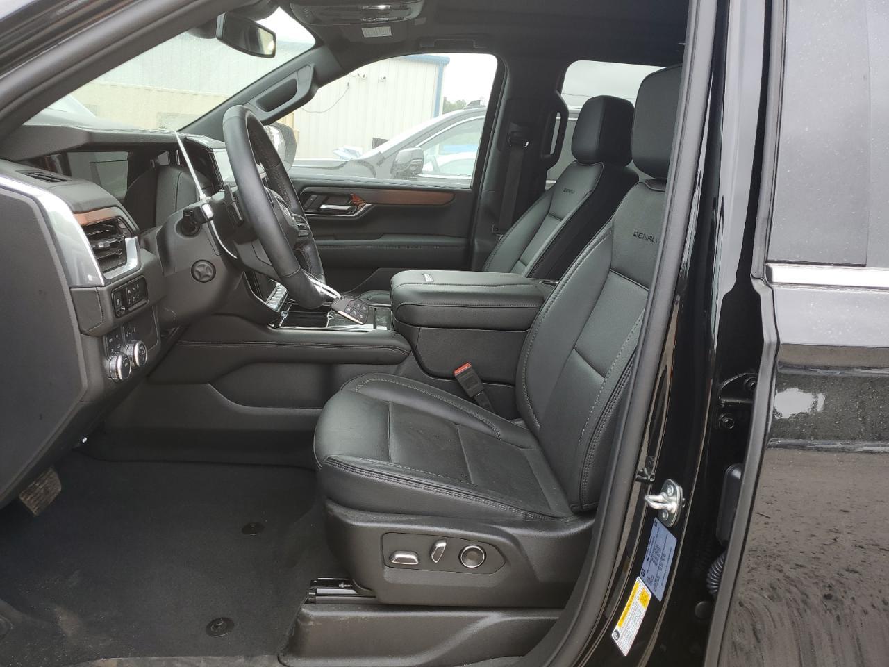 2025 GMC Yukon Xl Denali - zdjęcie 7