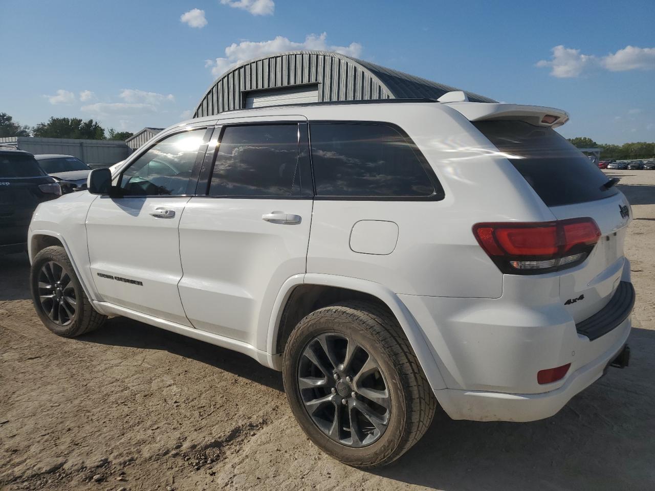 2020 Jeep Grand Cherokee Laredo - zdjęcie 2