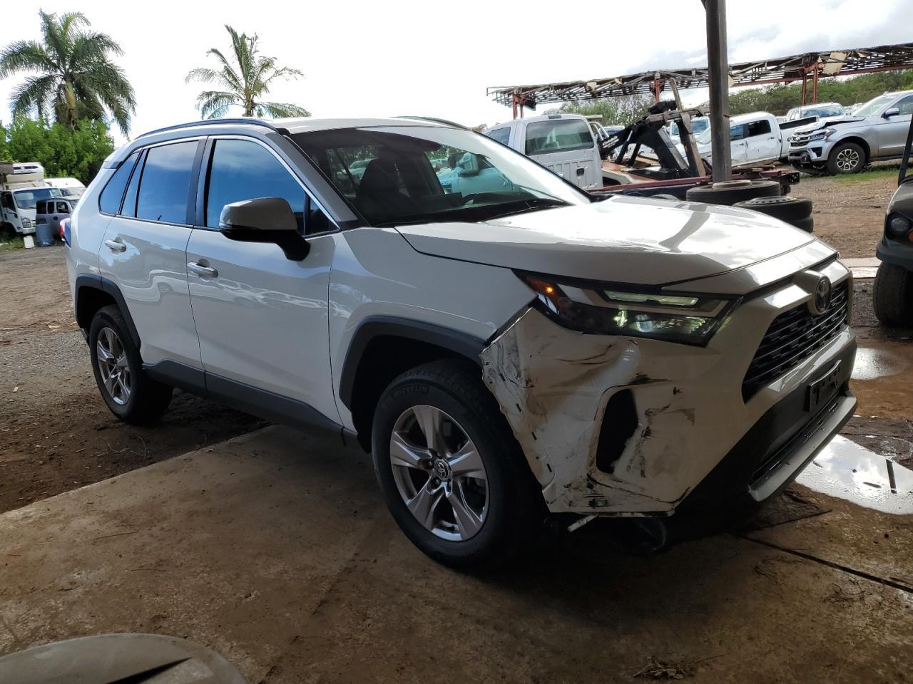 2022 Toyota Rav4 Xle - zdjęcie 4