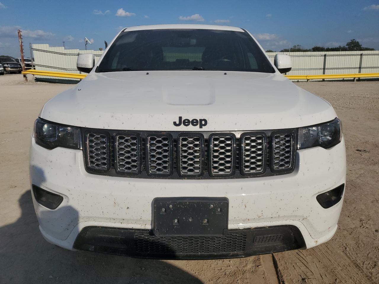 2020 Jeep Grand Cherokee Laredo - zdjęcie 5