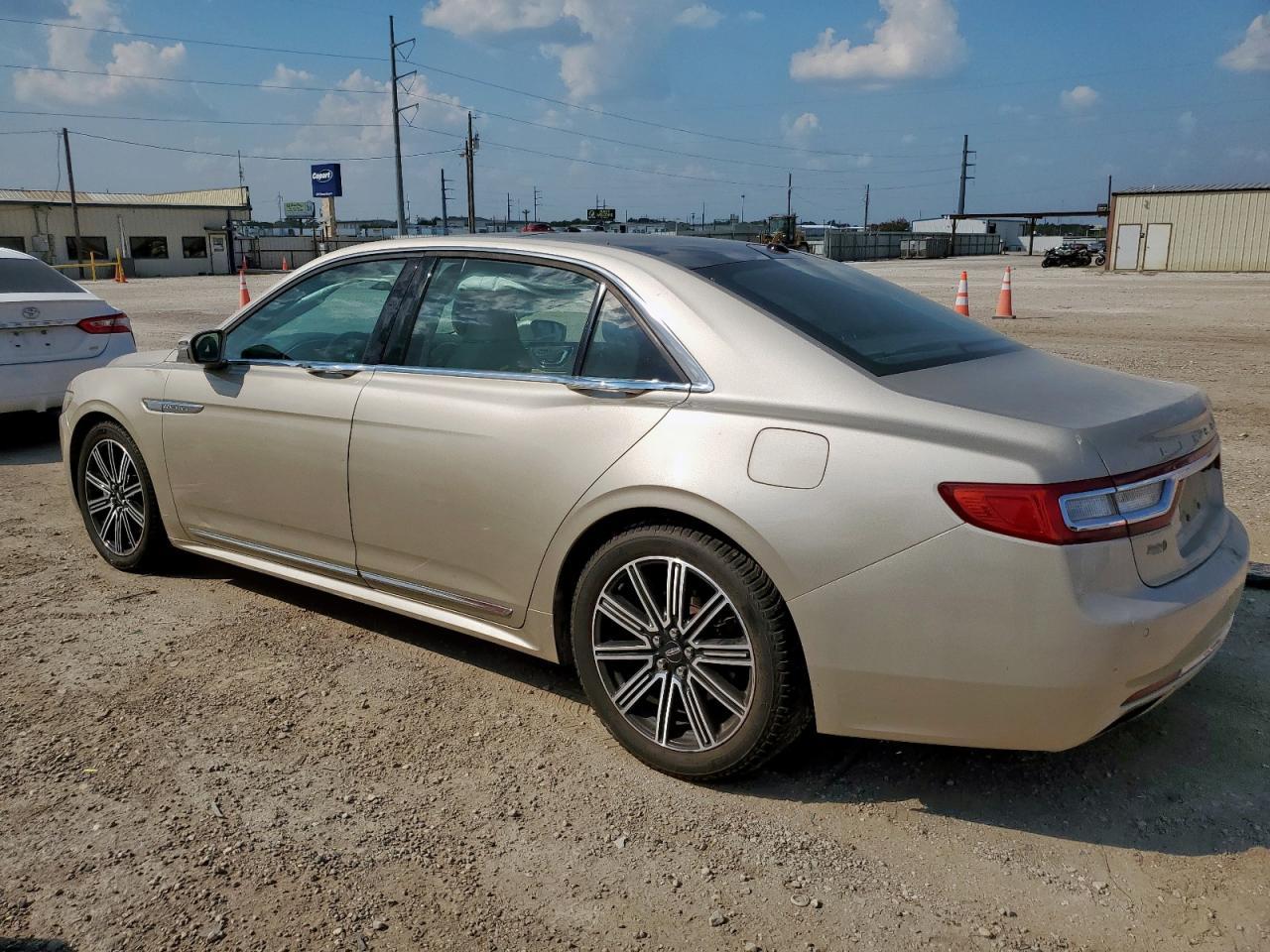 2017 Lincoln Continental Reserve - zdjęcie 2