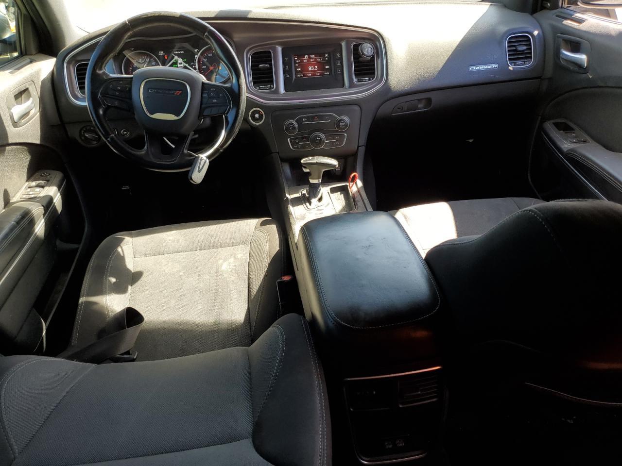 2015 Dodge Charger - zdjęcie 8