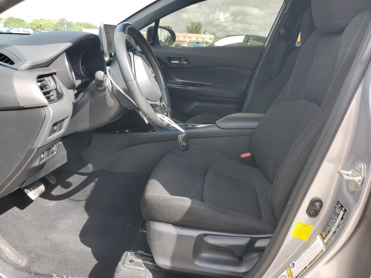 2019 Toyota C-Hr Xle - zdjęcie 7