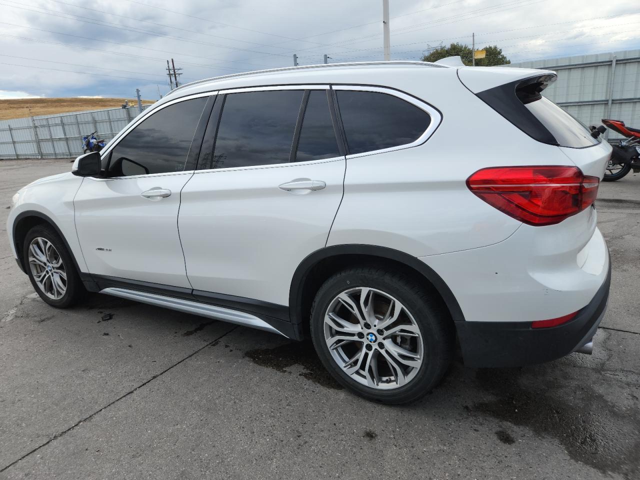 2016 BMW X1 xDrive28I - zdjęcie 2