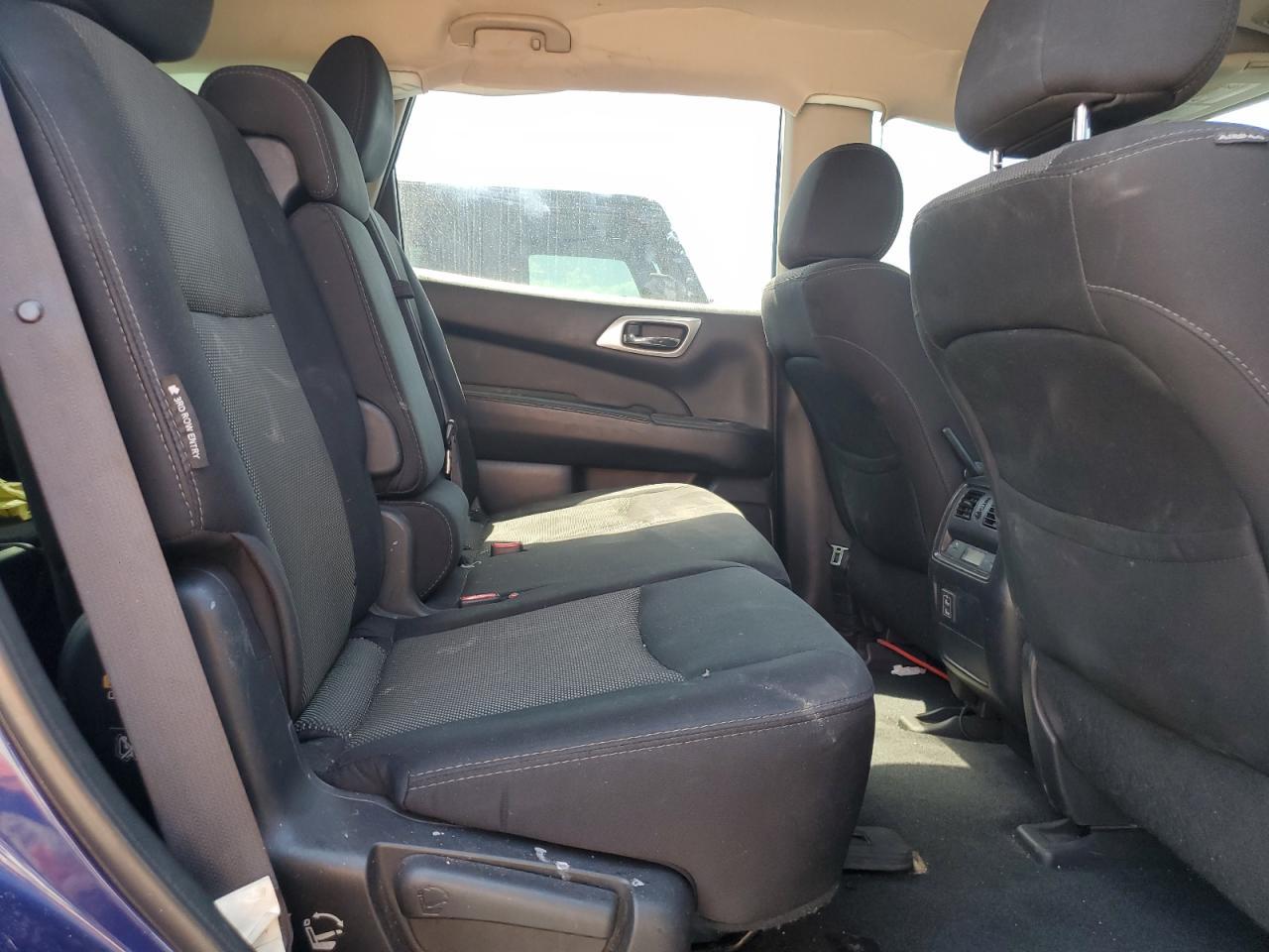 2018 Nissan Pathfinder S - zdjęcie 10