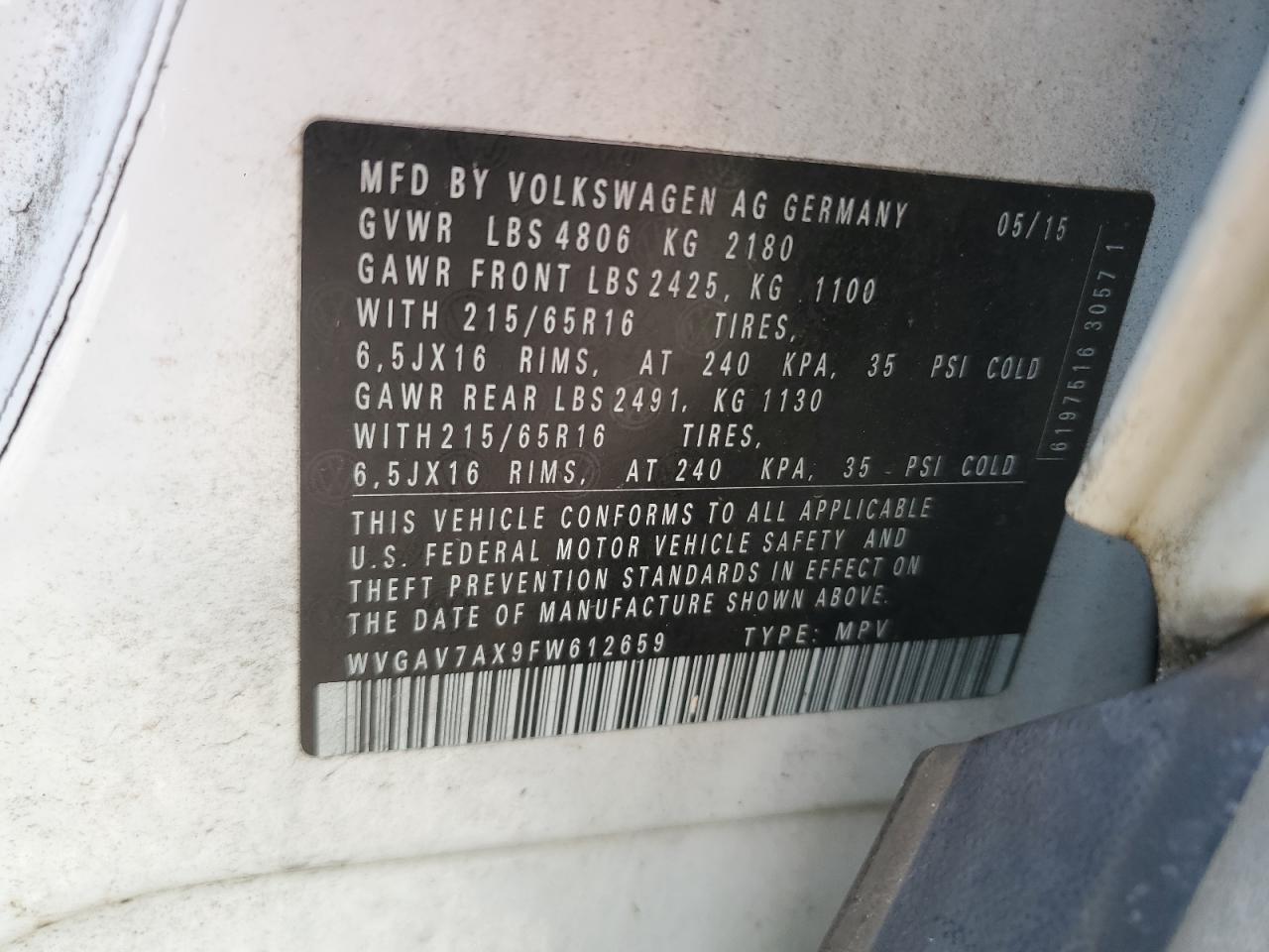 2015 Volkswagen Tiguan S - zdjęcie 13