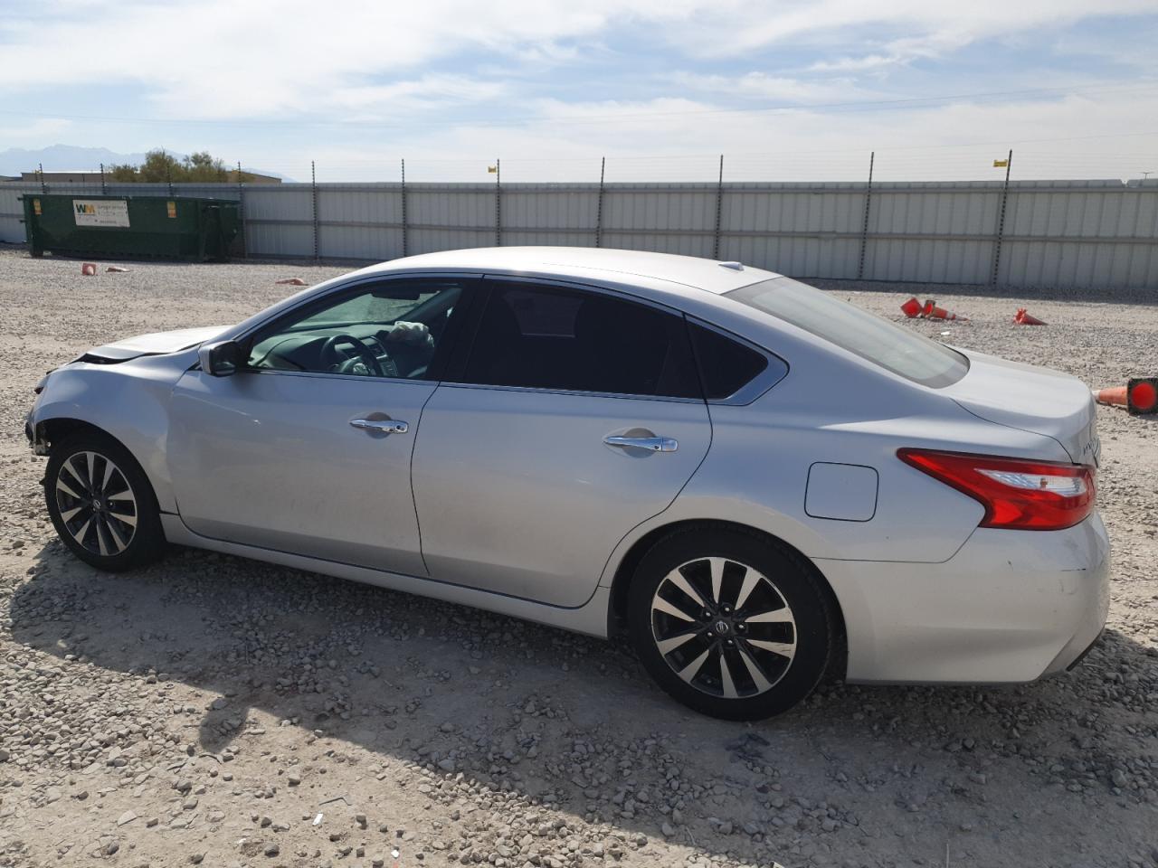 2017 Nissan Altima 2.5 - zdjęcie 2