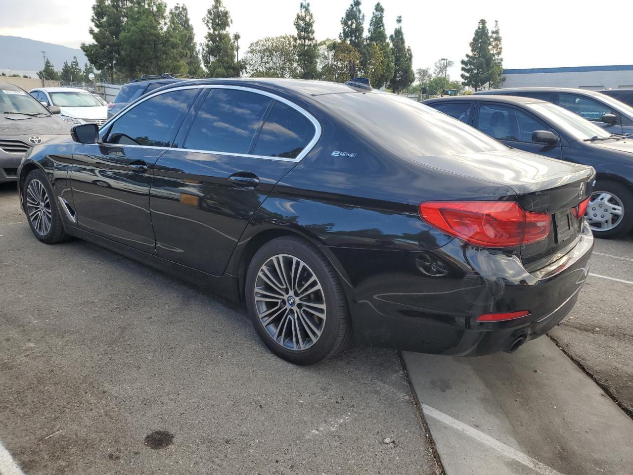 2019 BMW 530E - zdjęcie 2