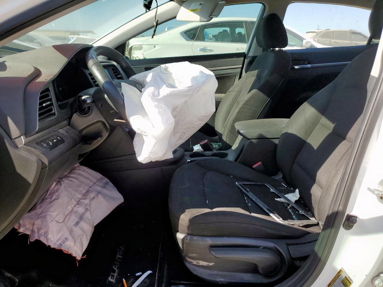 2020 Hyundai Elantra Sel - zdjęcie 7