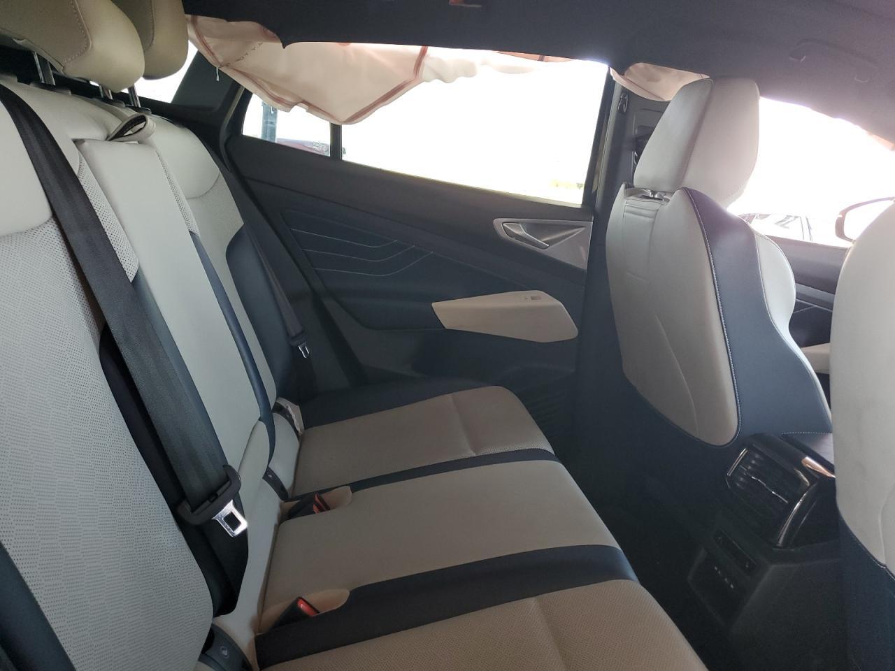 2023 Volkswagen ID.4 - zdjęcie 10