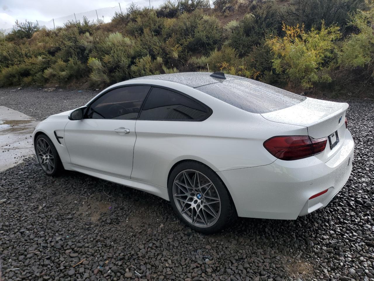 2017 BMW M4 - zdjęcie 2