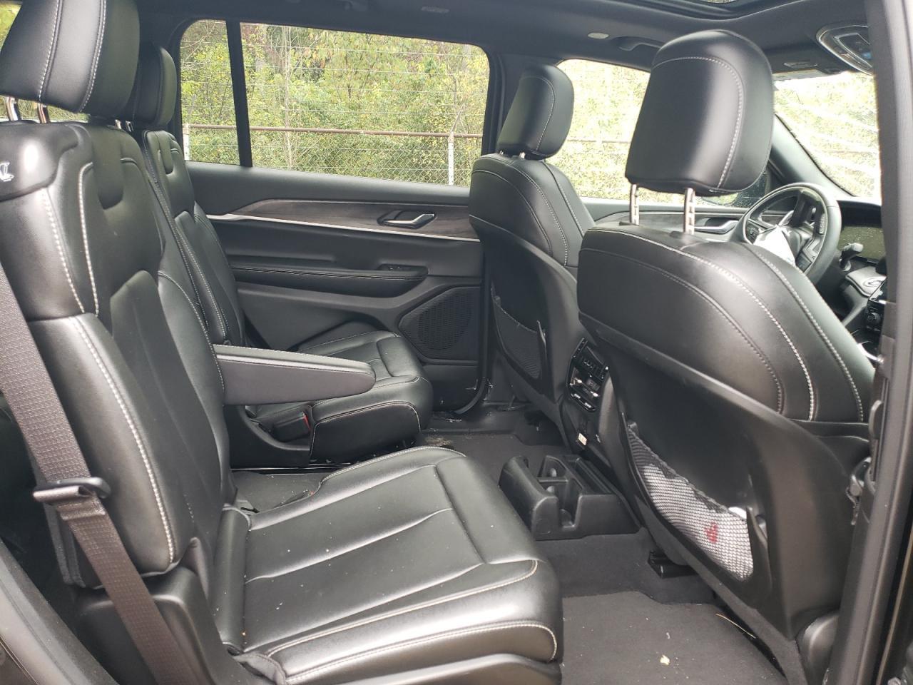 2024 Jeep Grand Cherokee - zdjęcie 11