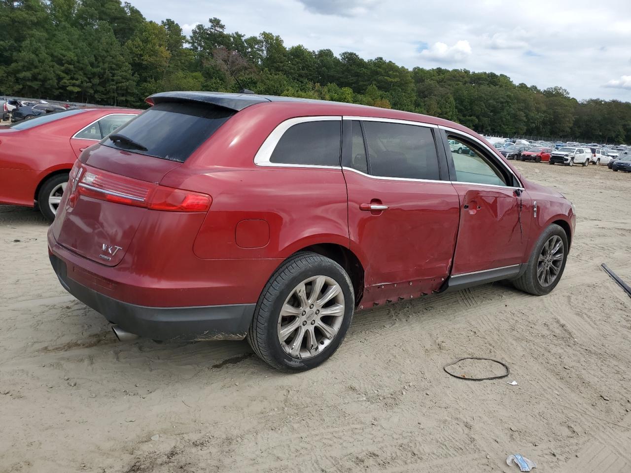 2014 Lincoln Mkt - zdjęcie 3