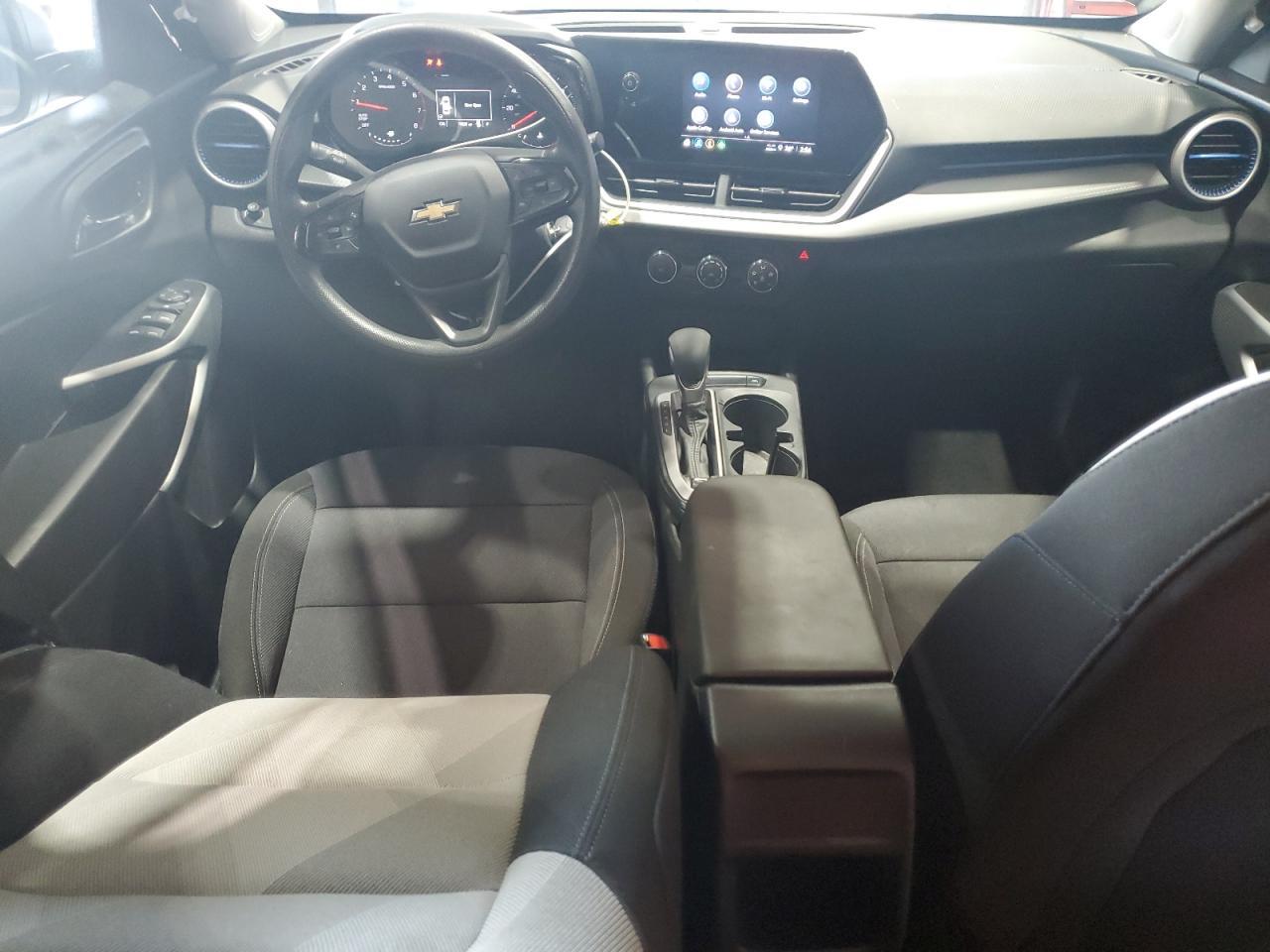 2024 Chevrolet Trax Ls - zdjęcie 8