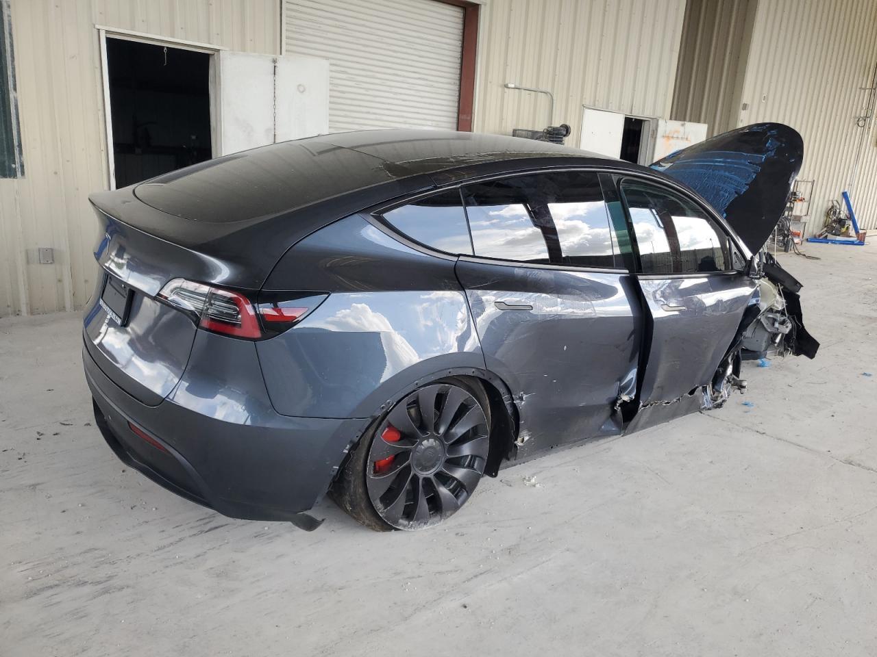 2020 Tesla Model Y - zdjęcie 3