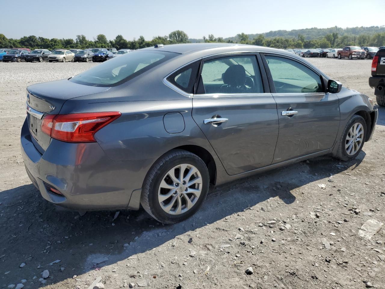 2018 Nissan Sentra S - zdjęcie 3