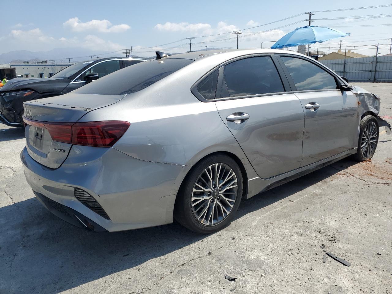 2023 Kia Forte Gt Line - zdjęcie 3