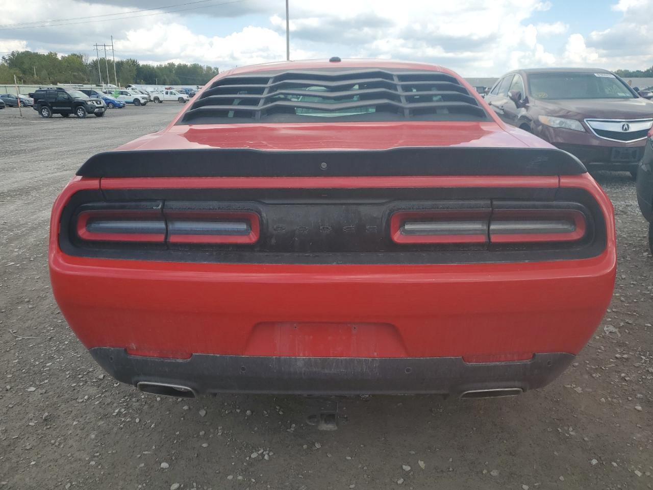 2021 Dodge Challenger - zdjęcie 6