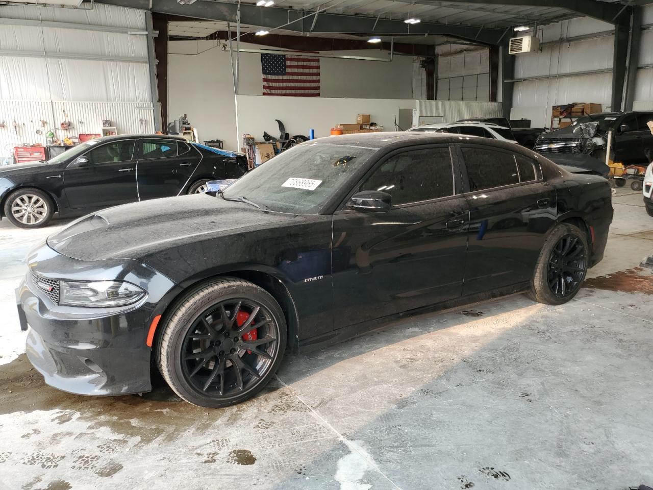 2019 Dodge Charger R/T - zdjęcie główne