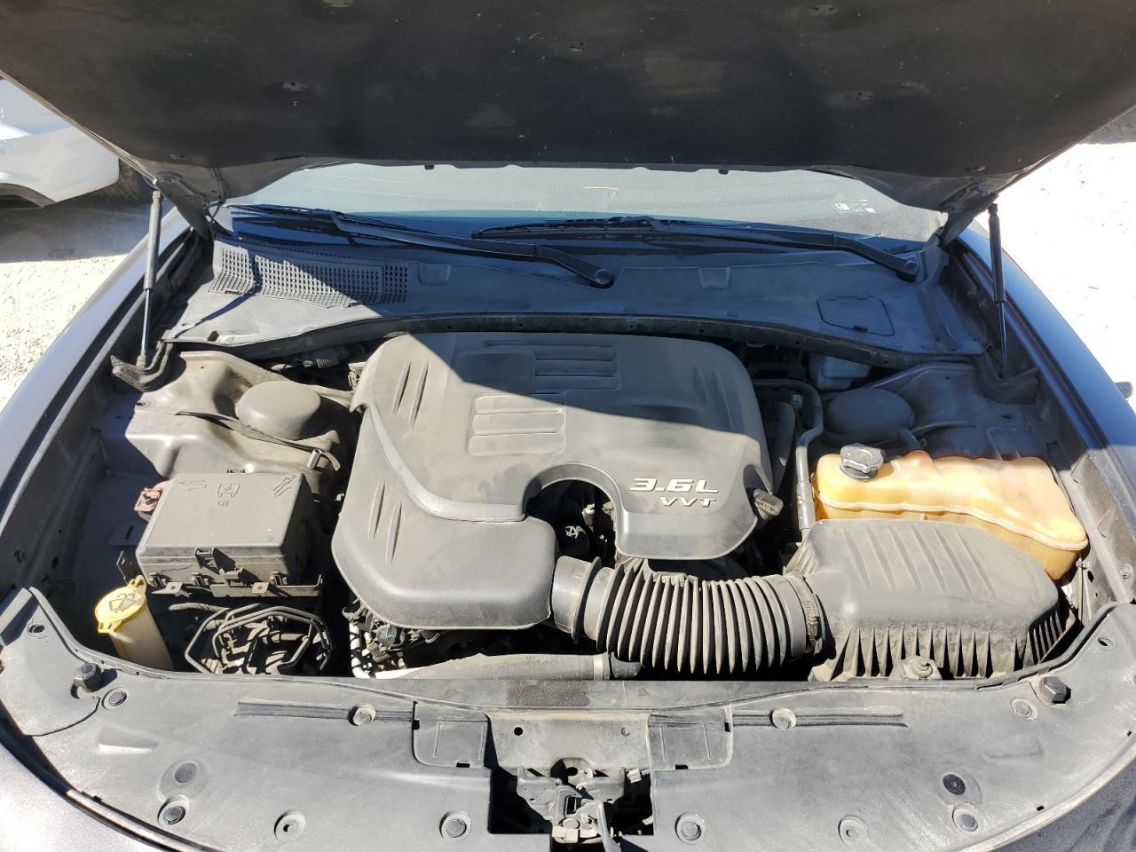 2015 Dodge Charger - zdjęcie 11