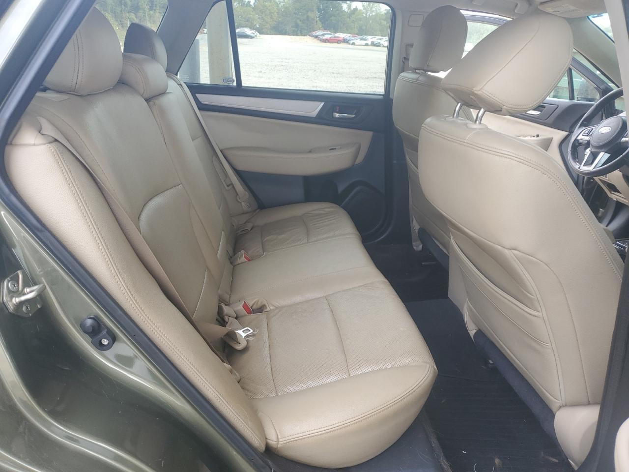 2016 Subaru Outback - zdjęcie 10